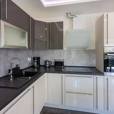 In 42960 Apartman